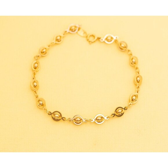 Vintage Gold Tone Bracelet 9 Inches by Avon i21 - Picture 1 of 3